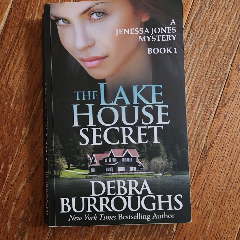 The Lake House Secret by - Black and Blue Cover